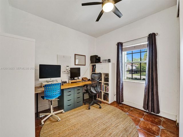 918 NE 4th Court, Hallandale Beach, FL 33009