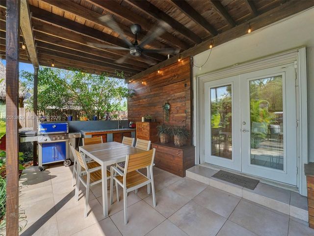918 NE 4th Court, Hallandale Beach, FL 33009