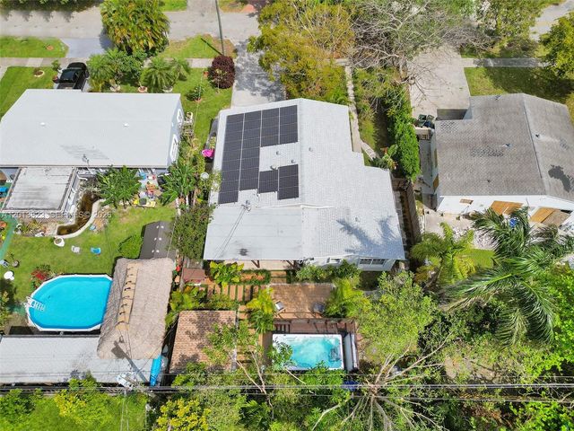 918 NE 4th Court, Hallandale Beach, FL 33009