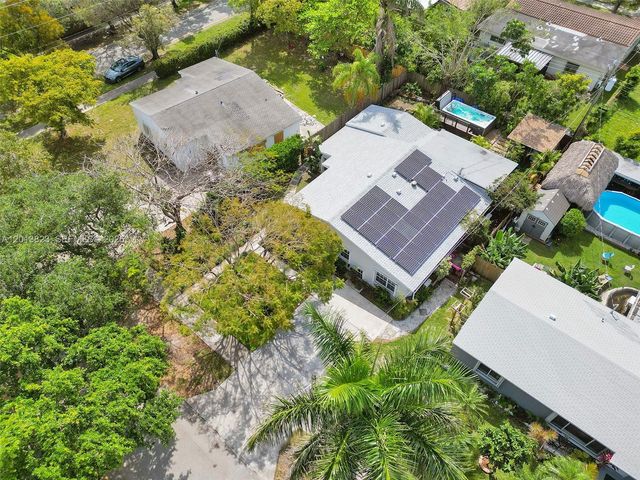 918 NE 4th Court, Hallandale Beach, FL 33009