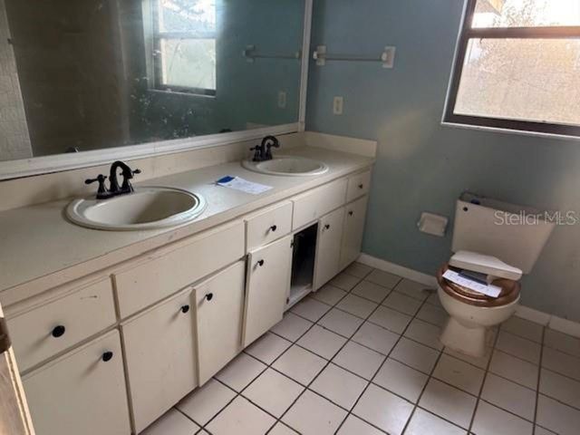 701 MADISON STREET, Tavares, FL 32778