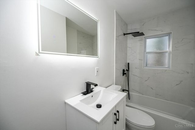 4612 Ward Street, Cincinnati, OH 45227