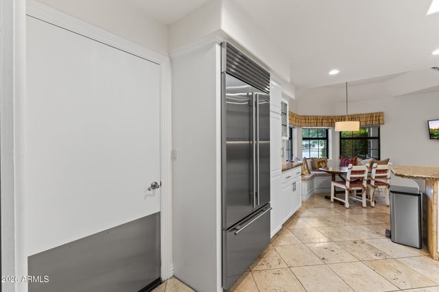610 W GLENN Drive, Phoenix, AZ 85021