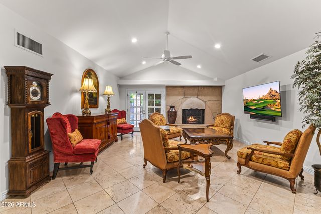 610 W GLENN Drive, Phoenix, AZ 85021