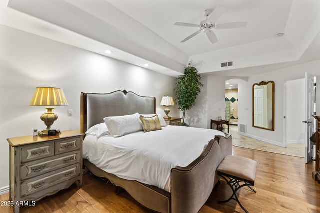 610 W GLENN Drive, Phoenix, AZ 85021