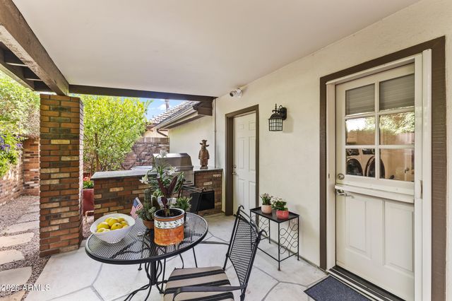 610 W GLENN Drive, Phoenix, AZ 85021