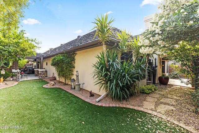 610 W GLENN Drive, Phoenix, AZ 85021