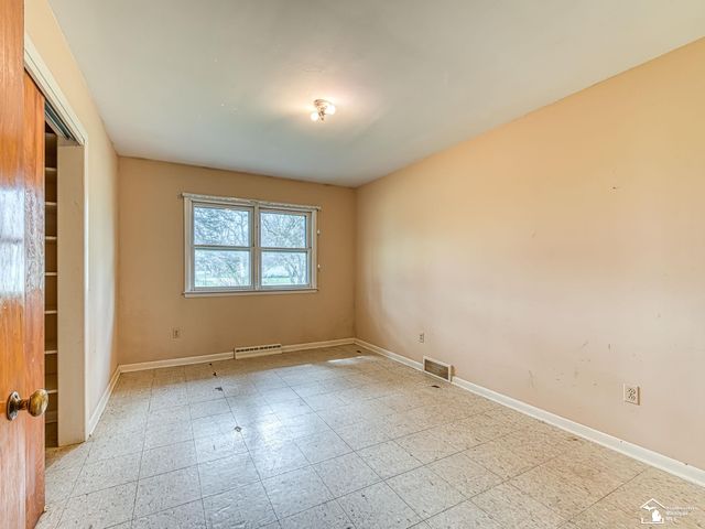 1932 W Albain Road, Raisinville Twp, MI 48161