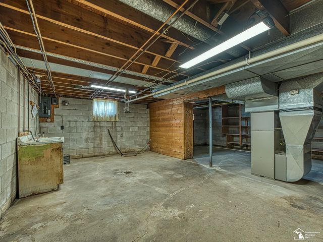 1932 W Albain Road, Raisinville Twp, MI 48161