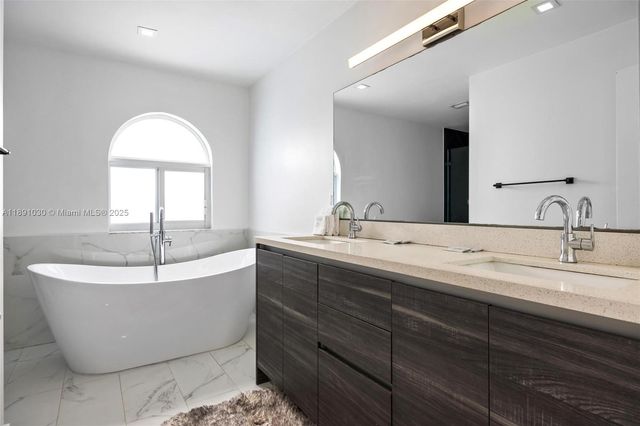 1651 SW 13th Ave na, Miami, FL 33145