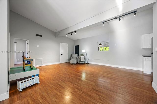 1651 SW 13th Ave na, Miami, FL 33145