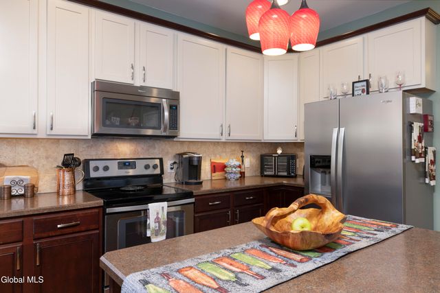 123 Richmond Hill Drive, Queensbury, NY 12804