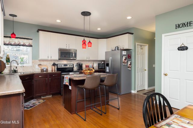 123 Richmond Hill Drive, Queensbury, NY 12804