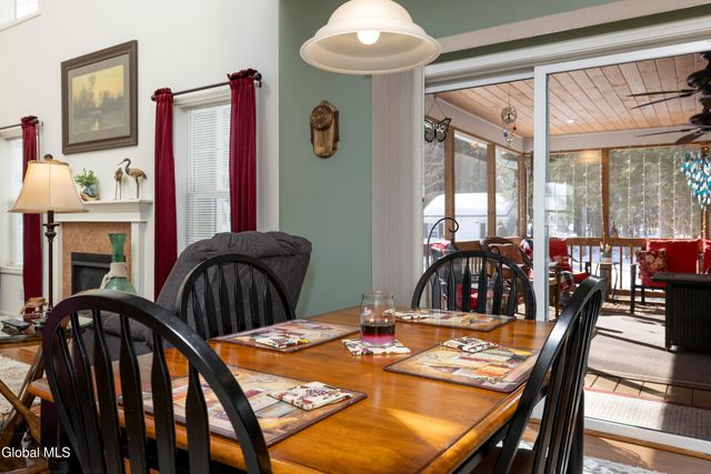 123 Richmond Hill Drive, Queensbury, NY 12804