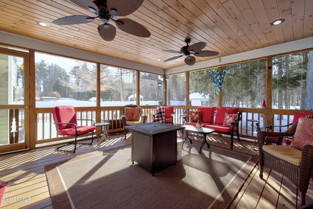 123 Richmond Hill Drive, Queensbury, NY 12804