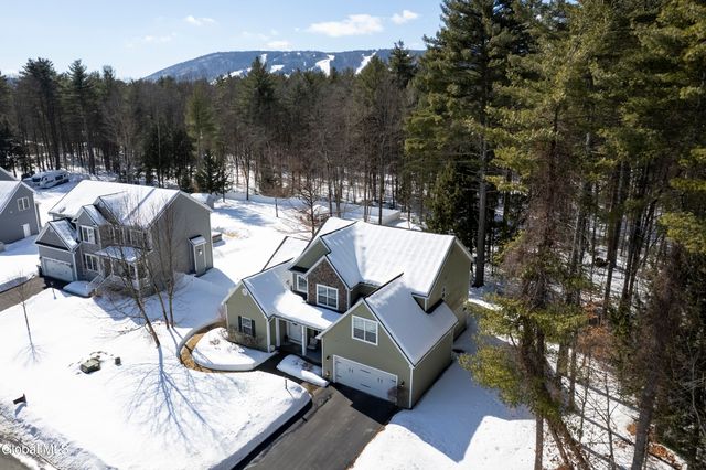 123 Richmond Hill Drive, Queensbury, NY 12804