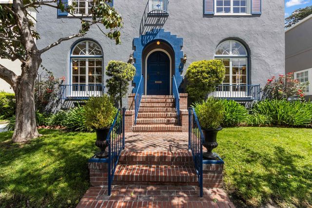 774 Trestle Glen Rd, Oakland, CA 94610