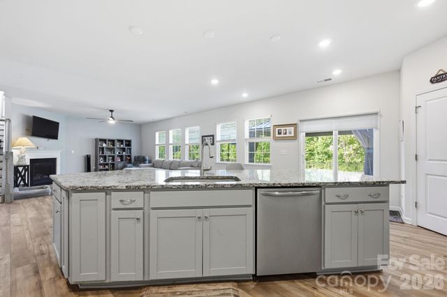 328 Kennerly Center Drive, Mooresville, NC 28115