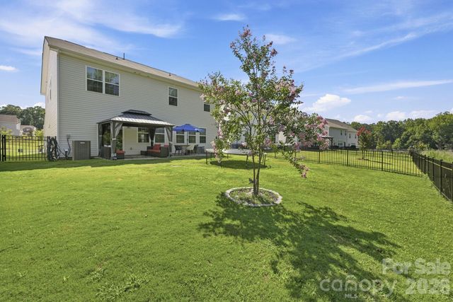 328 Kennerly Center Drive, Mooresville, NC 28115