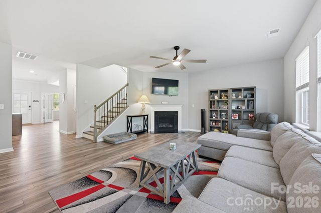 328 Kennerly Center Drive, Mooresville, NC 28115