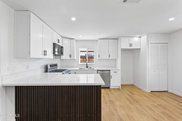 45040 Redwood Avenue, Lancaster, CA 93534