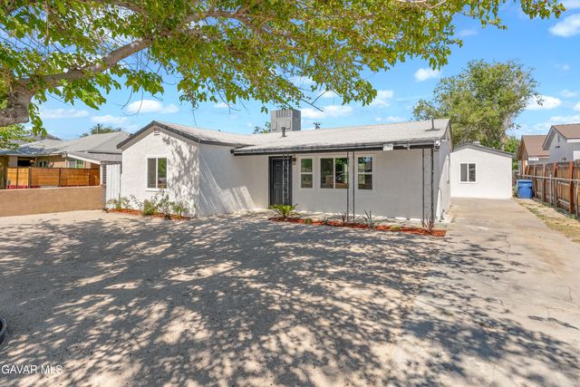 45040 Redwood Avenue, Lancaster, CA 93534