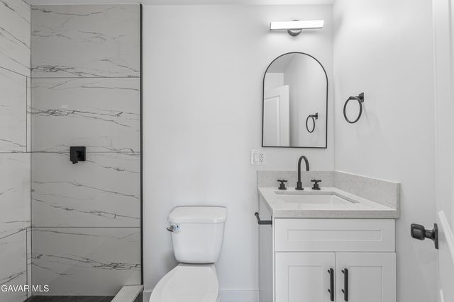 45040 Redwood Avenue, Lancaster, CA 93534