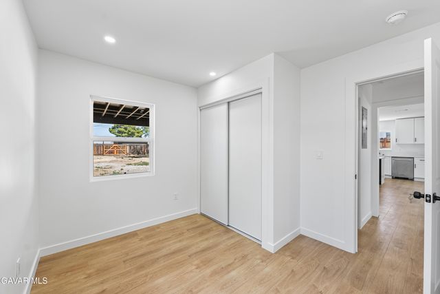 45040 Redwood Avenue, Lancaster, CA 93534