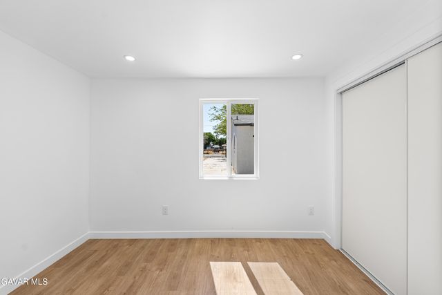 45040 Redwood Avenue, Lancaster, CA 93534