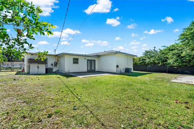 14855 Grant Ln, Homestead, FL 33033