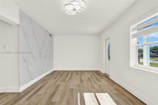 14855 Grant Ln, Homestead, FL 33033