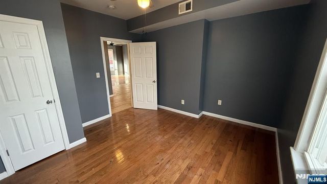 134 Milford 2 fl, Newark, NJ 07108