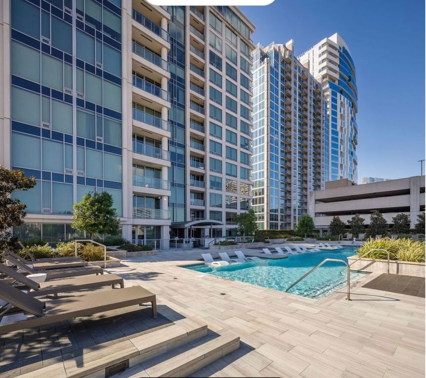 2047 Westcreek Lane 1004, Houston, TX 77027