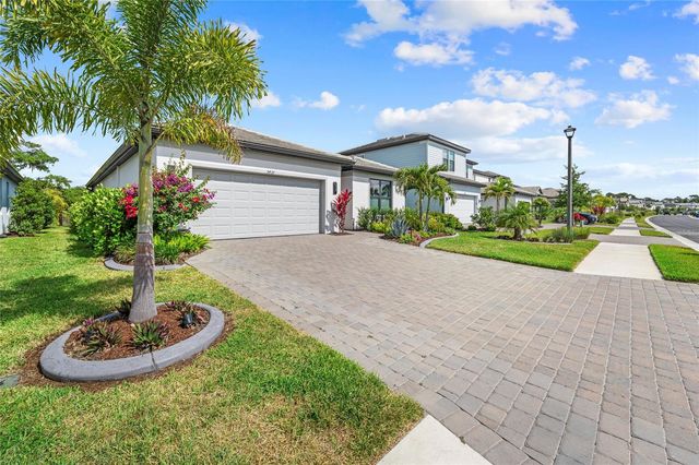5437 SILVERSIDE PINE COURT, Bradenton, FL 34211