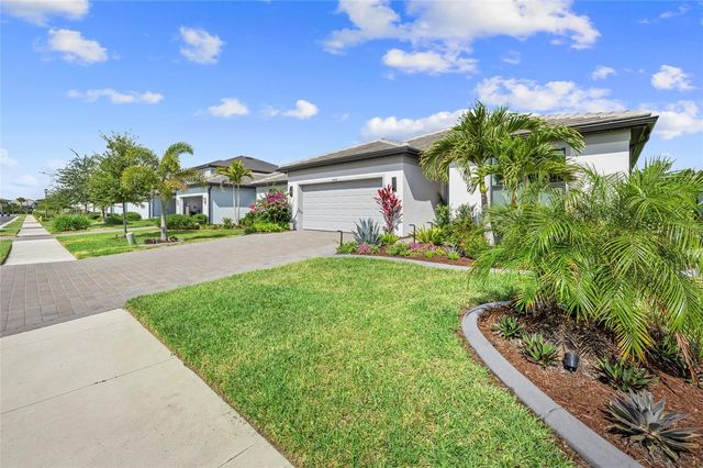 5437 SILVERSIDE PINE COURT, Bradenton, FL 34211