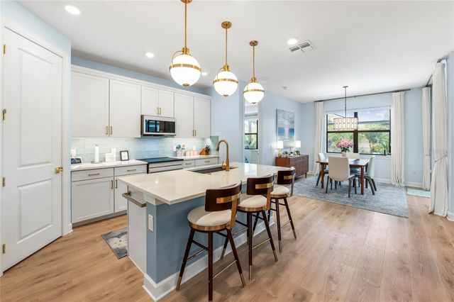 5437 SILVERSIDE PINE COURT, Bradenton, FL 34211