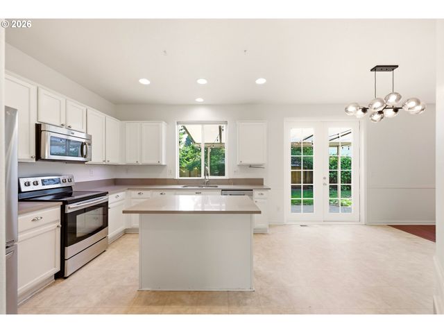 14572 Se CHERRY HILL Ln, Milwaukie, OR 97267