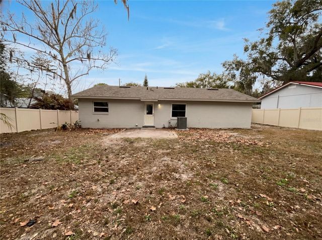 806 WEDGEWOOD DRIVE, Mount Dora, FL 32757