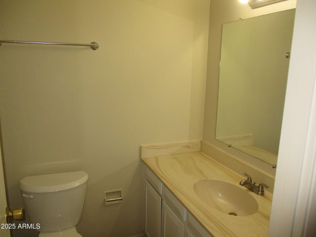 6133 S COLLEGE Avenue, Tempe, AZ 85283