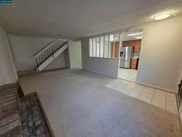 2581 El Portal Dr C, San Pablo, CA 94806