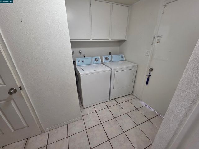 2581 El Portal Dr C, San Pablo, CA 94806