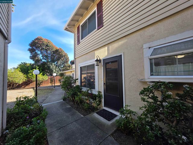 2581 El Portal Dr C, San Pablo, CA 94806