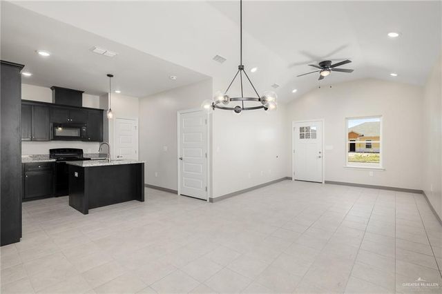 2422 N Valley Circle, La Feria, TX 78559