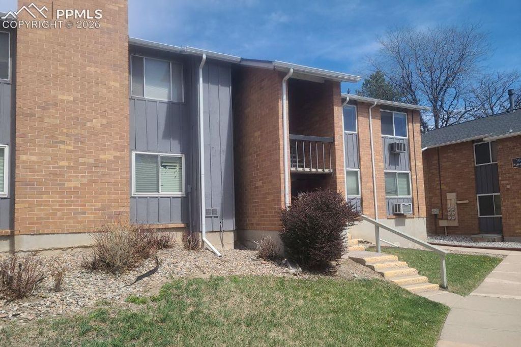 1625 N Murray Boulevard 225, Colorado Springs, CO 80915
