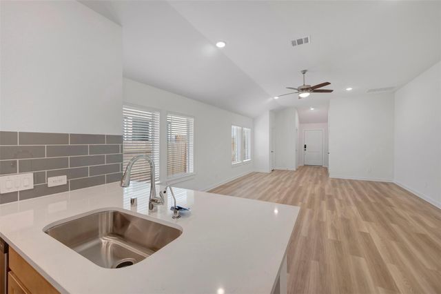 30910 Newcomb Landing Lane, Waller, TX 77484
