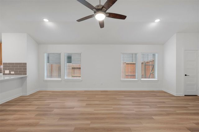 30910 Newcomb Landing Lane, Waller, TX 77484