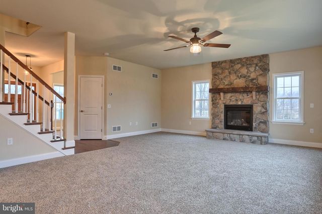 026 STARLIGHT LANE, Lebanon, PA 17046