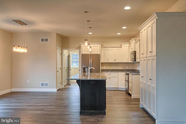026 STARLIGHT LANE, Lebanon, PA 17046