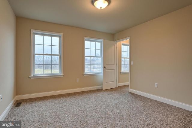 026 STARLIGHT LANE, Lebanon, PA 17046