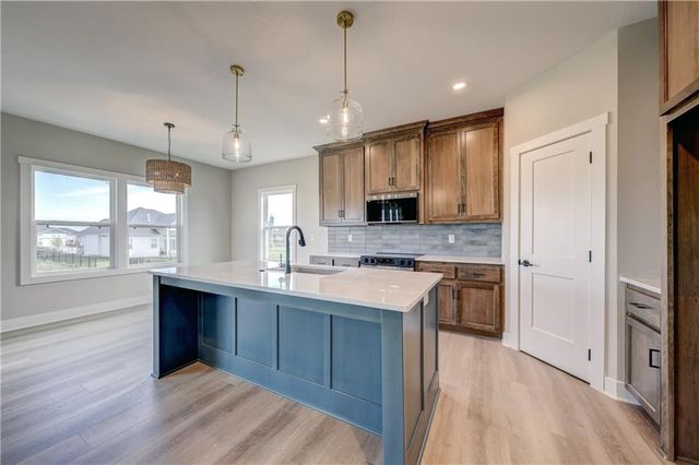 32478 W 168th Court, Gardner, KS 66030